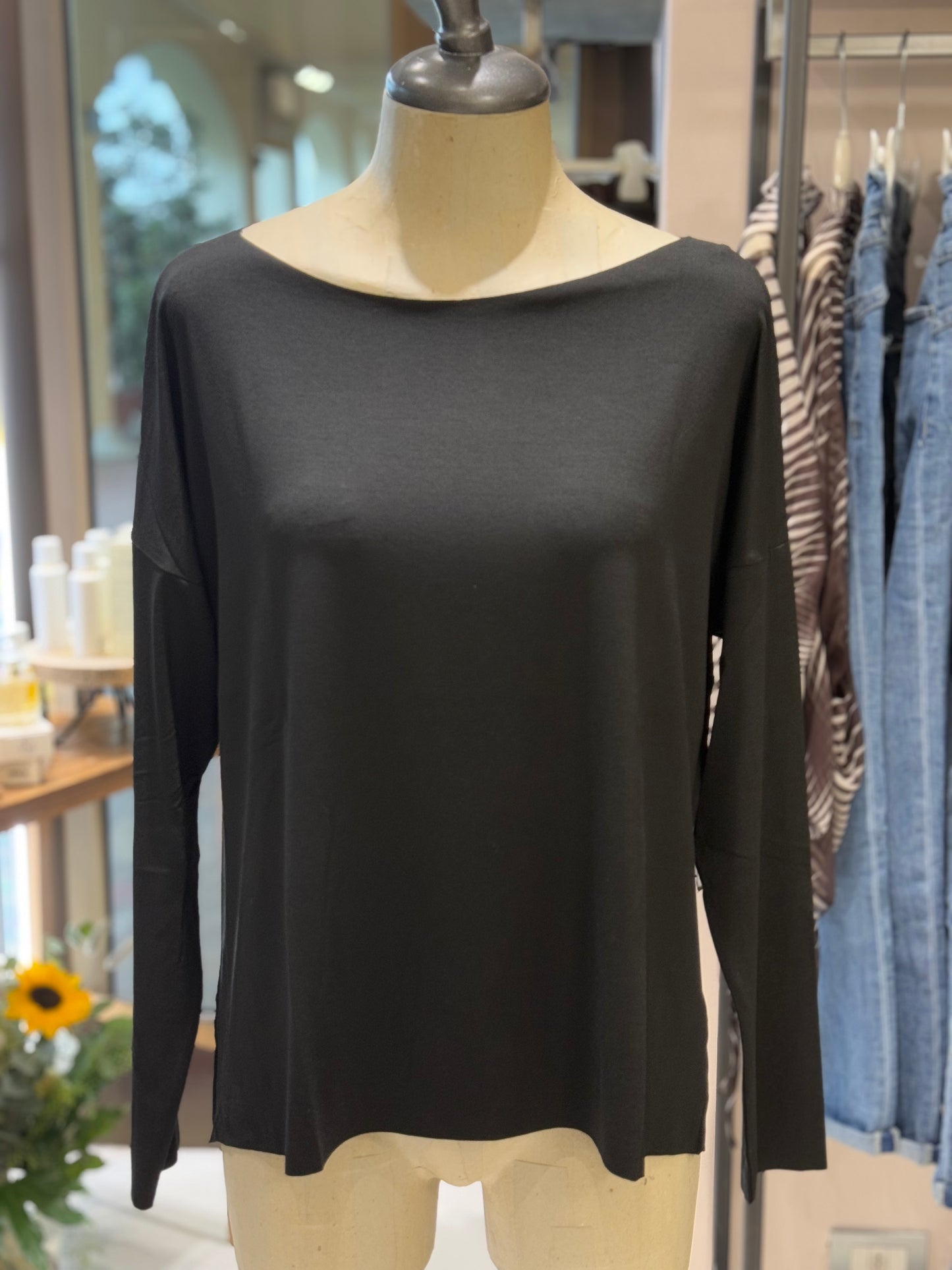 T-shirt over manica lunga