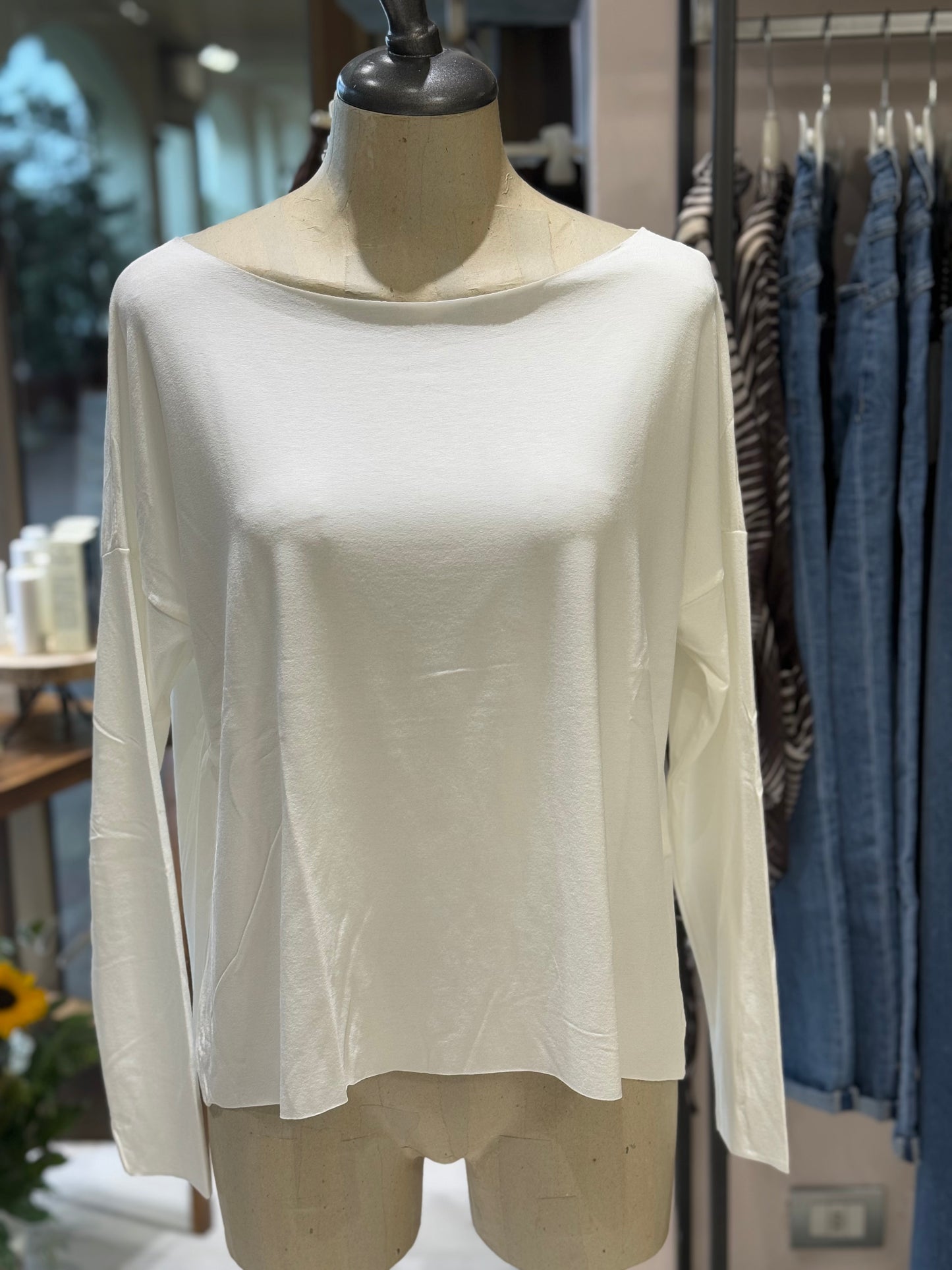 T-shirt over manica lunga