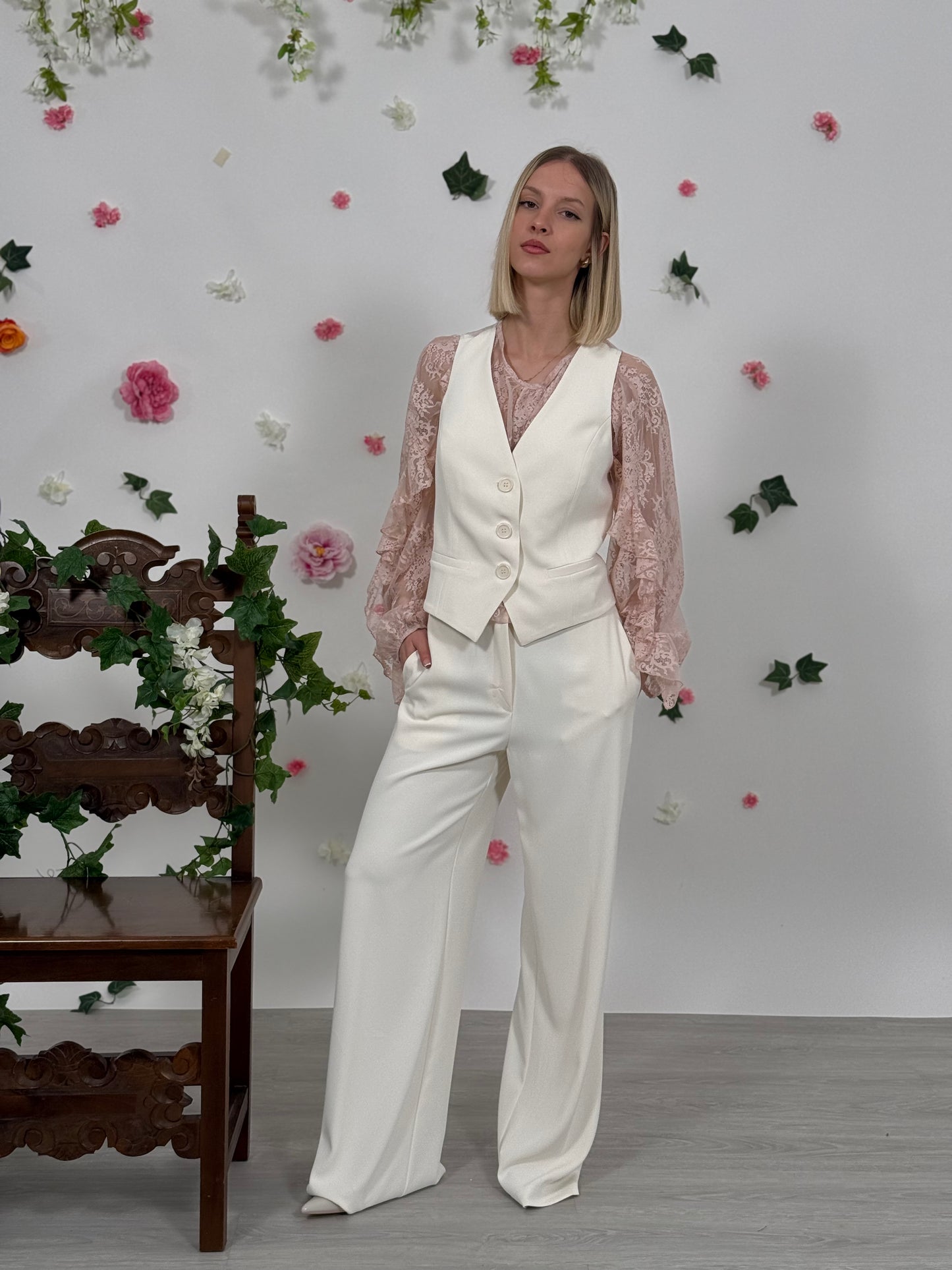 Gilet + pantalone c/ schiena trasparente