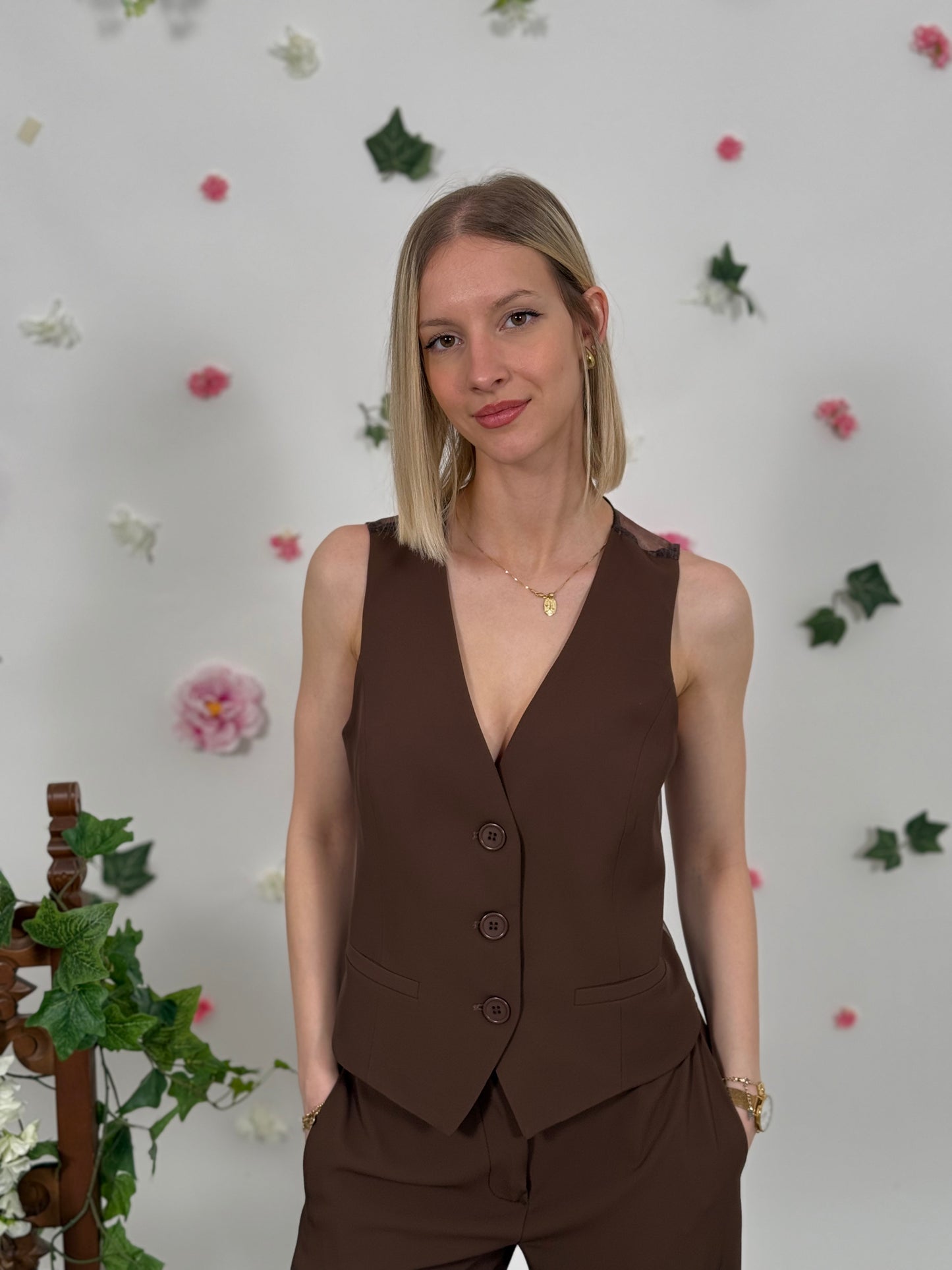 Gilet + pantalone c/ schiena trasparente
