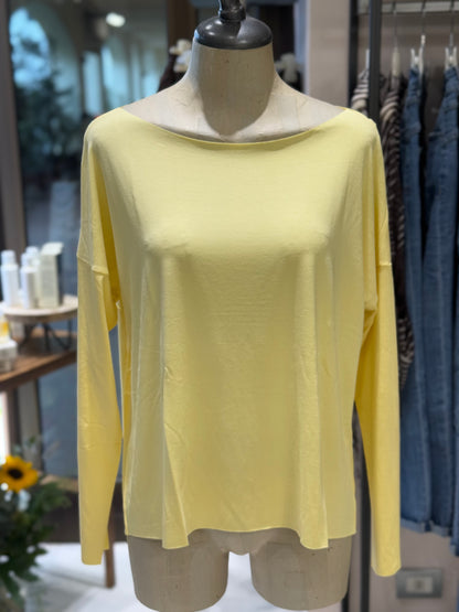 T-shirt over manica lunga