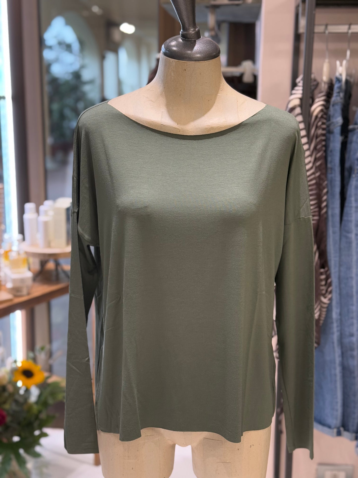 T-shirt over manica lunga