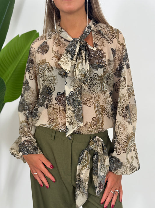 Camicia a fantasia c/fiocco