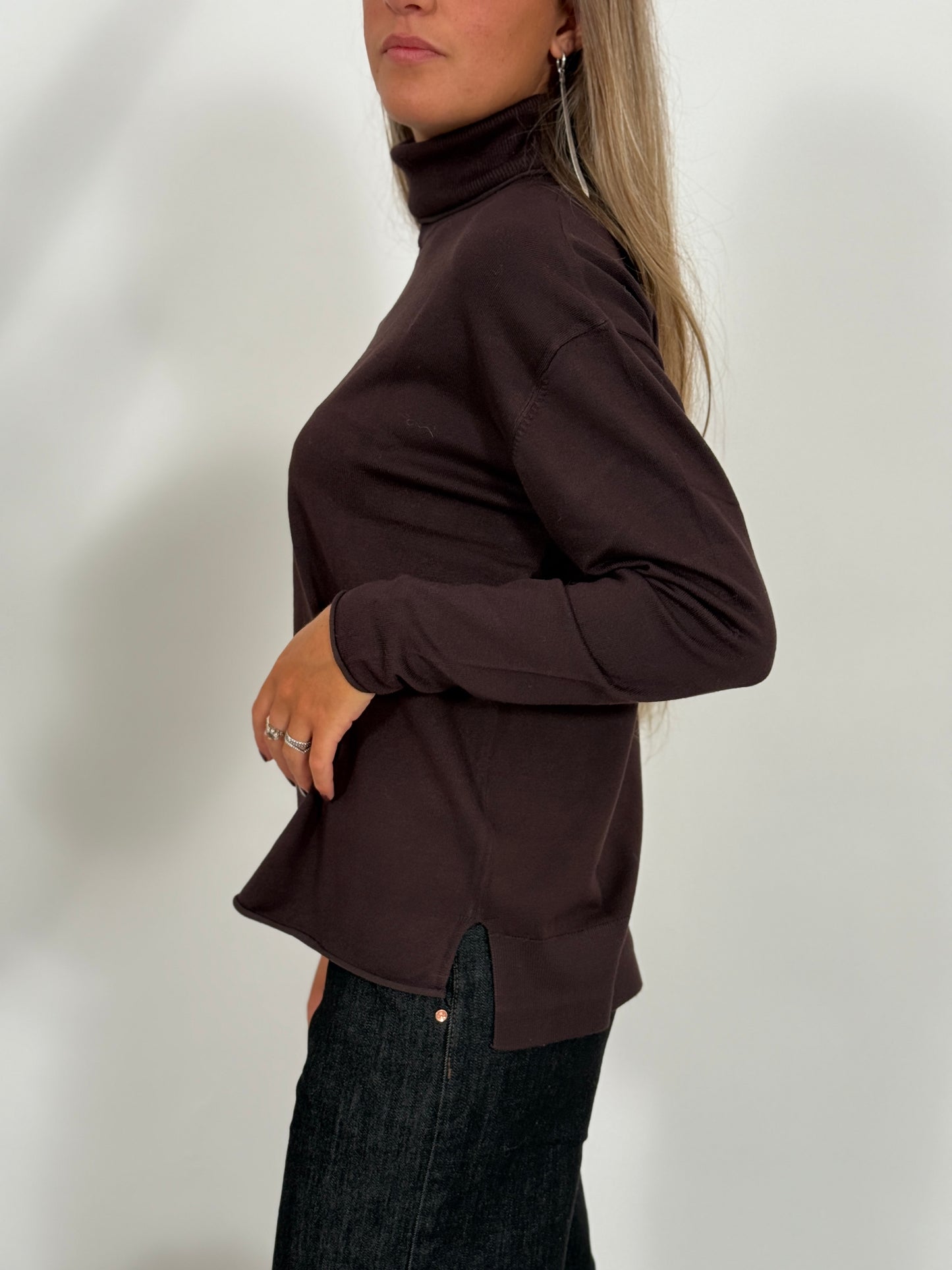 Pull viscosa collo alto
