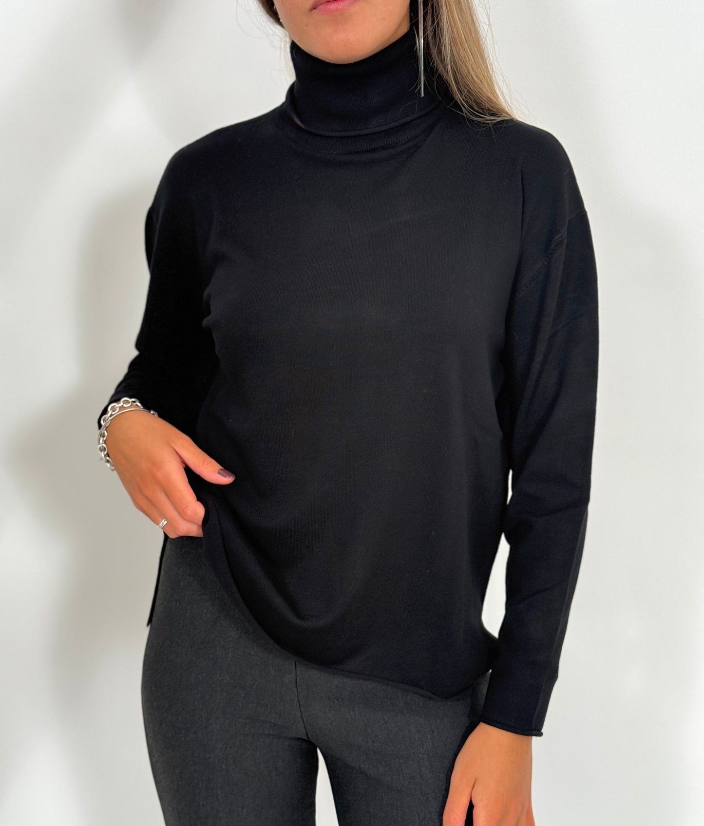 Pull viscosa collo alto