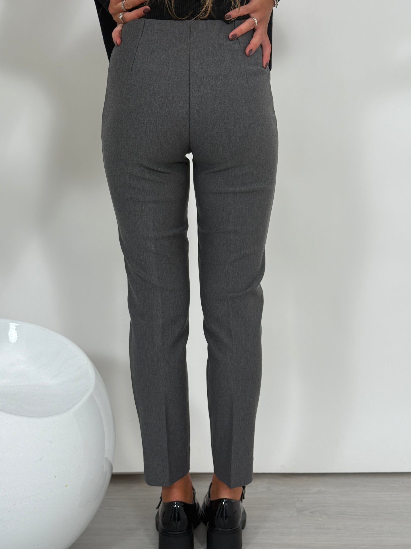 Panta slit cigarette