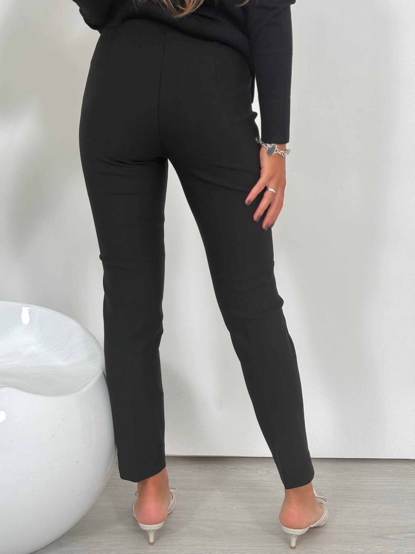 Panta slit cigarette