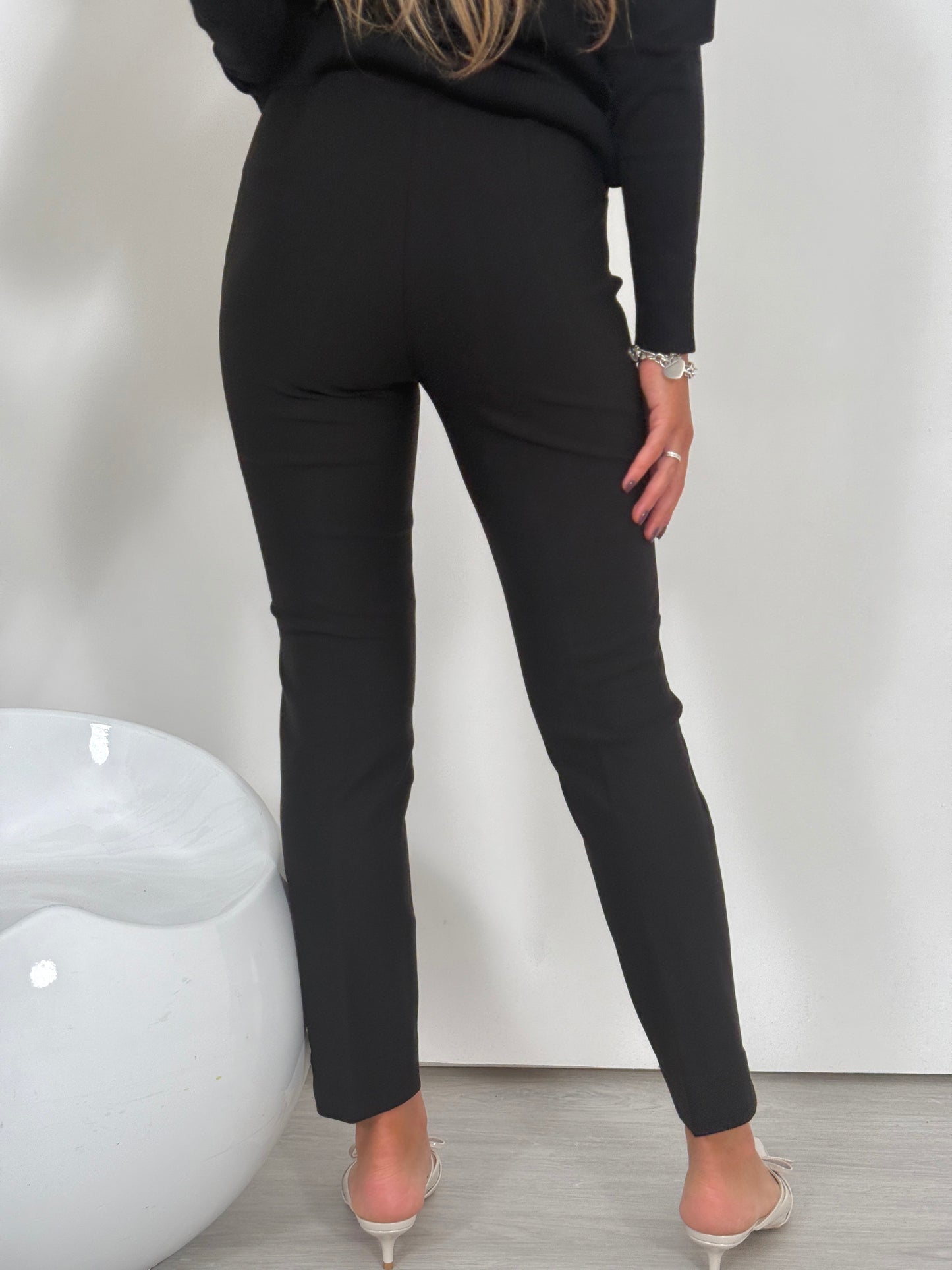 Panta slit cigarette