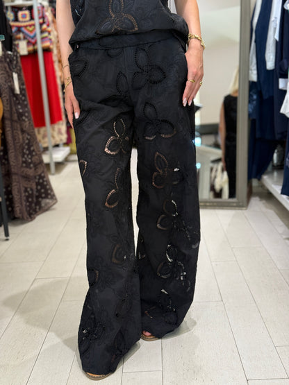 Pantalone mussola ricamata